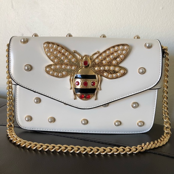 🌸 Soft Pink Pearl Bee CrossBody Bag ✨ - Picture 5 of 8